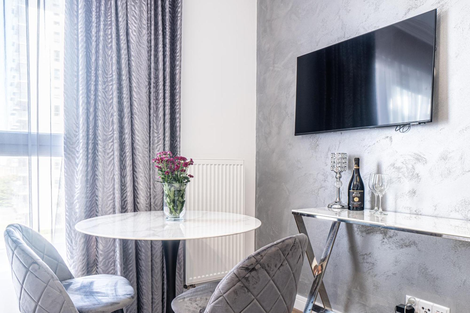 Private Parking, Secure Building - Central Apartments Old Town & Main Station Gdansk Oda fotoğraf